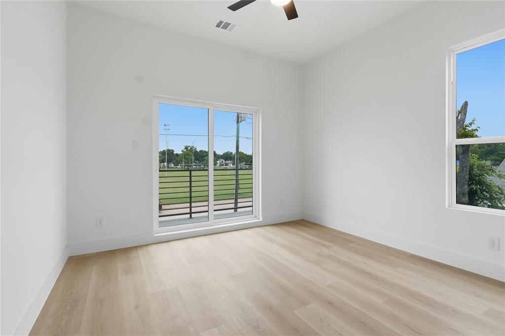 Woodville 350 Fr Woodville Cit - Residential