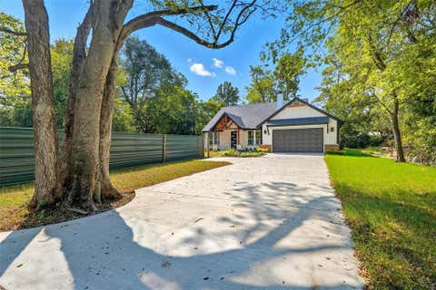 Photo of 330 Mlk Drive, Sulphur Springs, TX 75482 (MLS # 21299606)