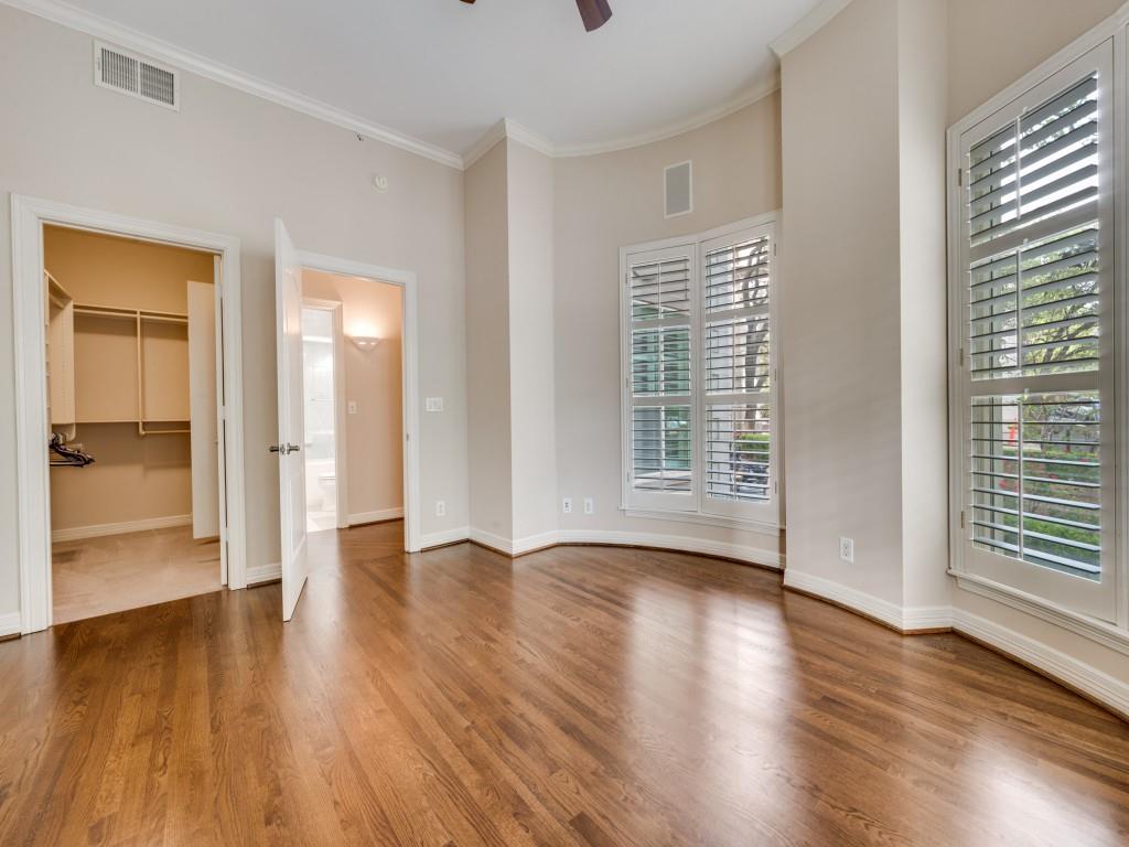 3401 Lee Parkway 102