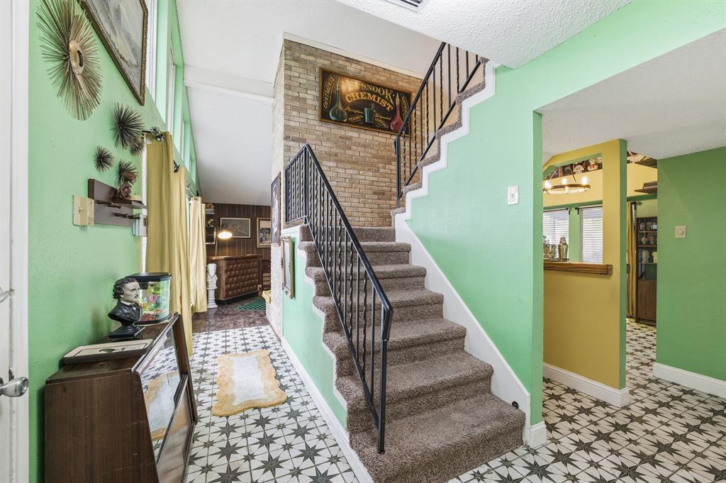 3206 Brook Glen Drive