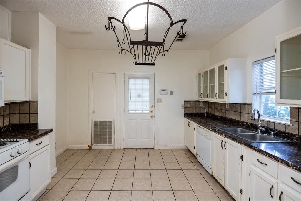 South Hemphill Heights Add - Residential Lease