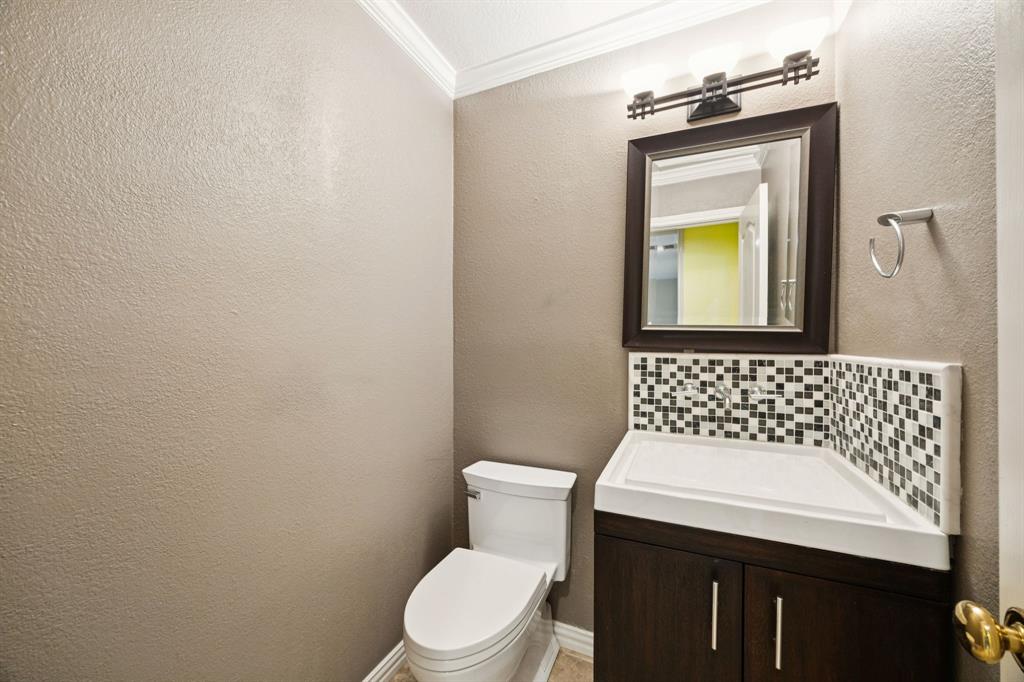 2604 Spring Lake Drive