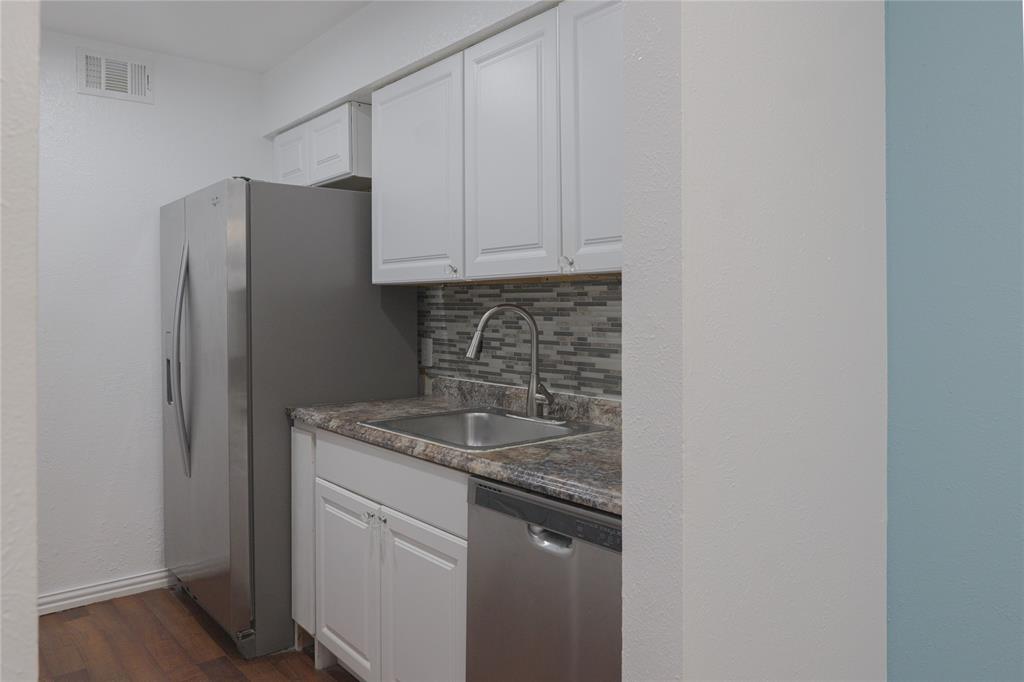 Oakhollow Condo - Residential