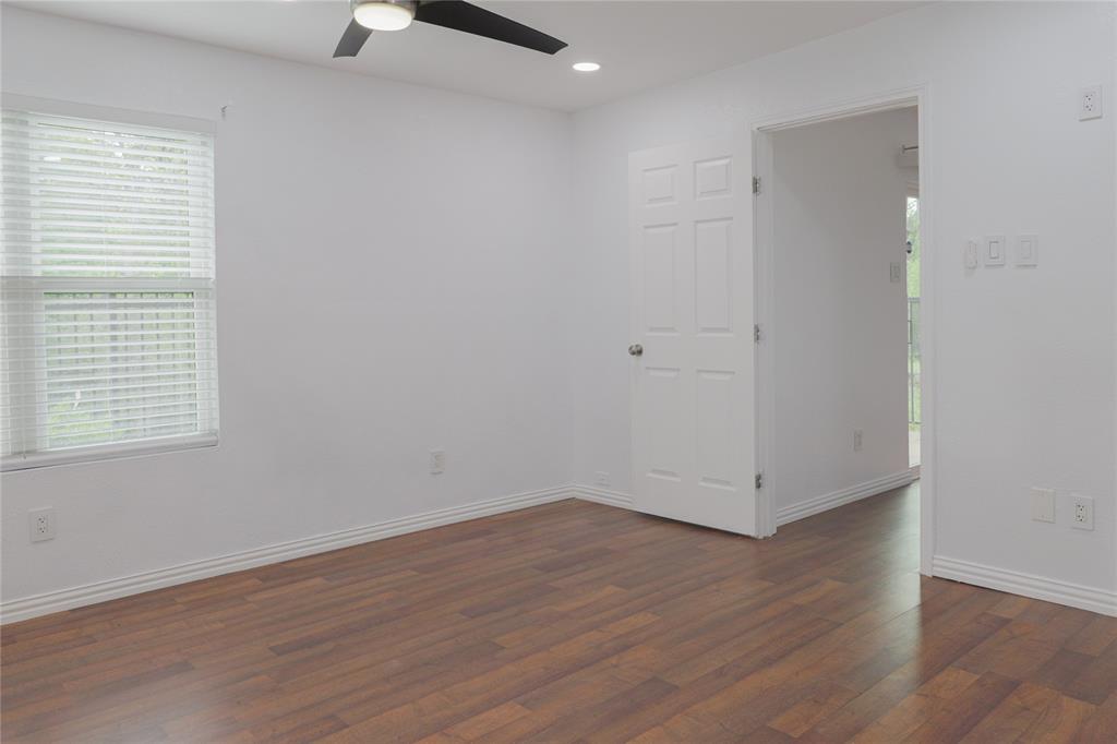 Oakhollow Condo - Residential