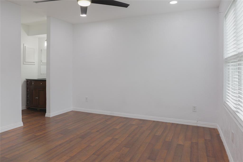 Oakhollow Condo - Residential