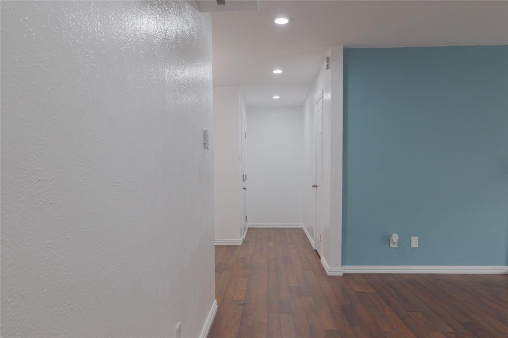 Oakhollow Condo - Residential