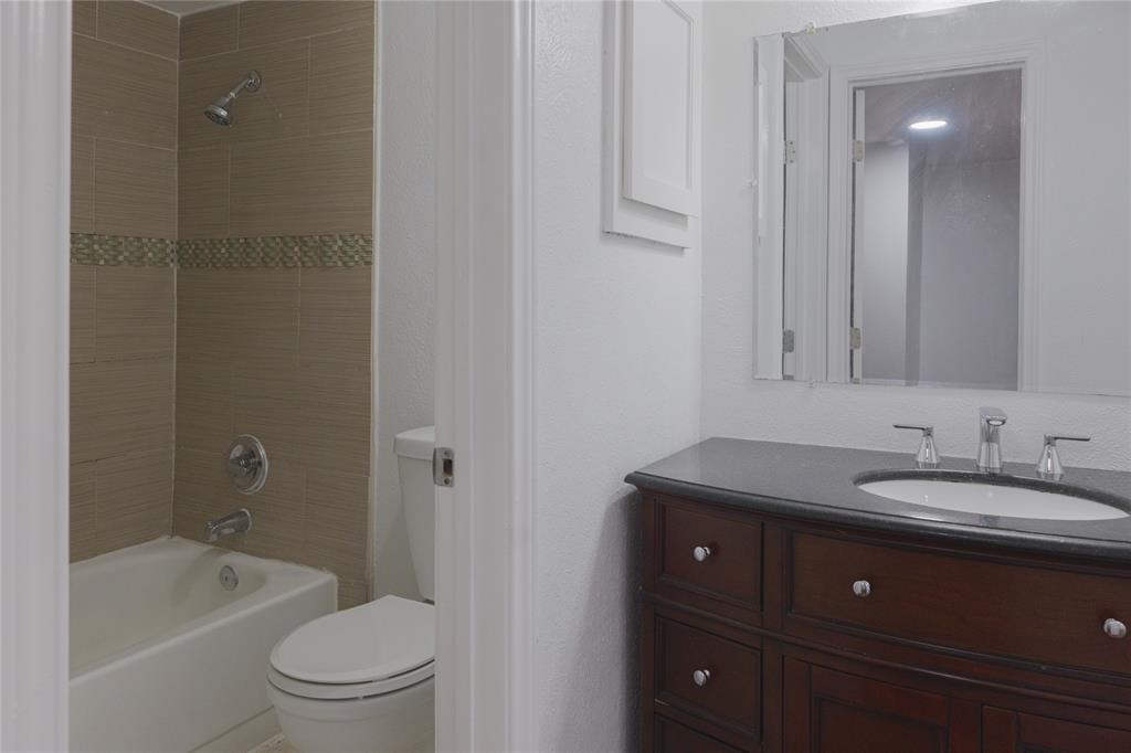 Oakhollow Condo - Residential