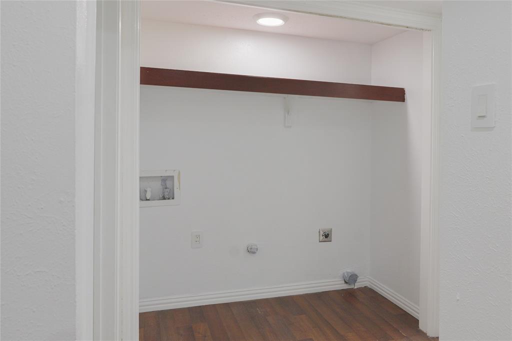 Oakhollow Condo - Residential