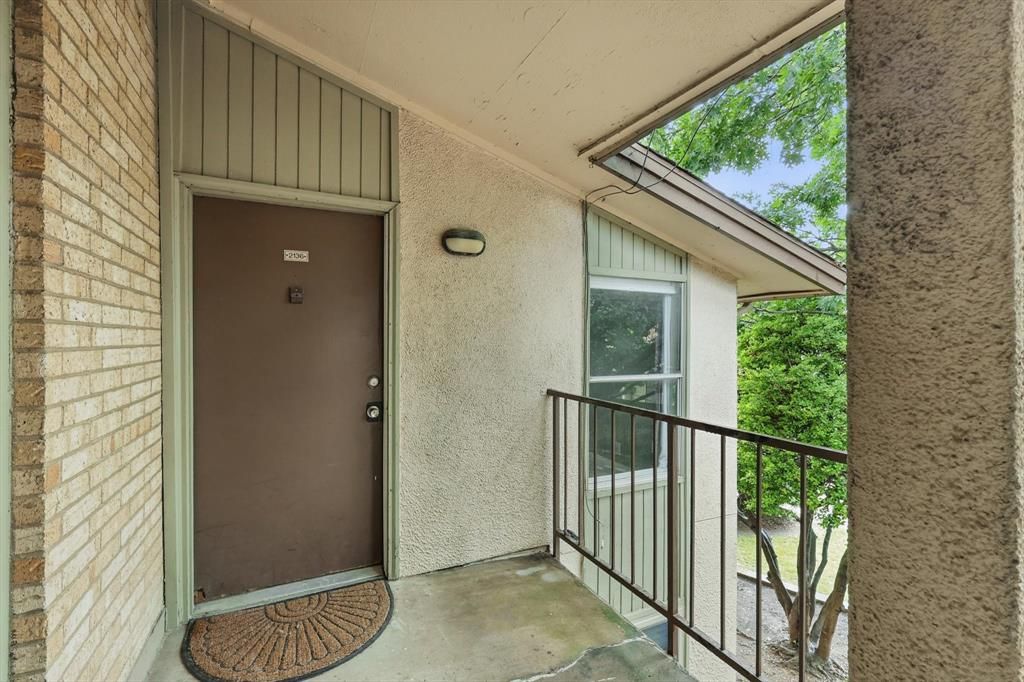 Photo of 12824 Midway Road #2136, Dallas, TX 75244 (MLS # 21126311)