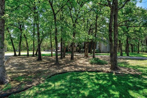 A home in Lake Kiowa