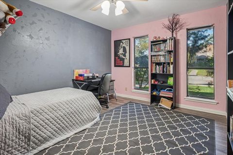 Tiny photo for 1916 Middle Glen Drive, Carrollton, TX 75007 (MLS # 21095893)