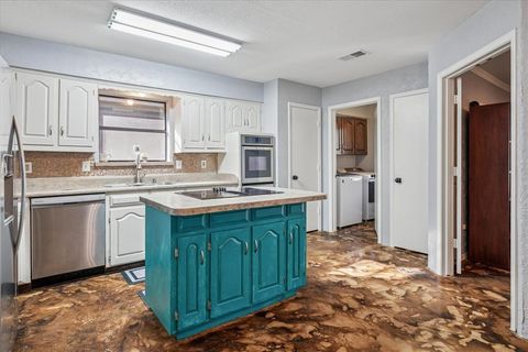 Tiny photo for 1916 Middle Glen Drive, Carrollton, TX 75007 (MLS # 21095893)