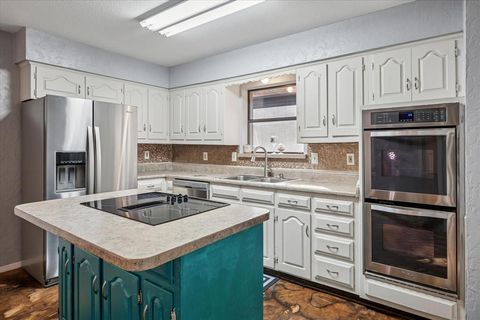 Tiny photo for 1916 Middle Glen Drive, Carrollton, TX 75007 (MLS # 21095893)