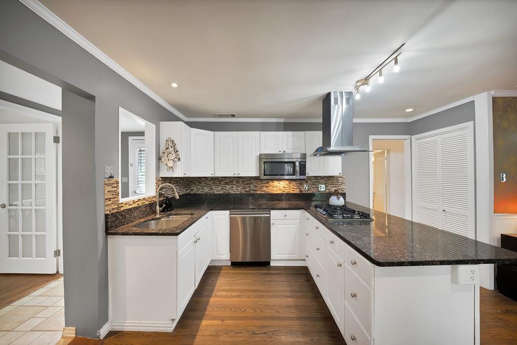 Hollywood Heights - Residential