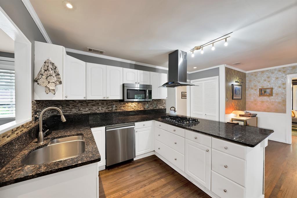 Hollywood Heights - Residential