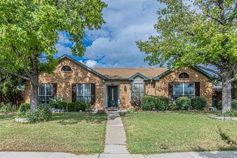 A home in Lewisville