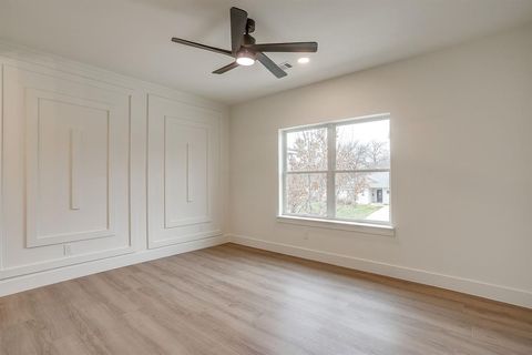 Tiny photo for 2705 Gordon Avenue, Fort Worth, TX 76110 (MLS # 21198474)