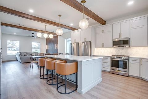 Tiny photo for 2705 Gordon Avenue, Fort Worth, TX 76110 (MLS # 21198474)