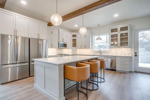 Tiny photo for 2705 Gordon Avenue, Fort Worth, TX 76110 (MLS # 21198474)