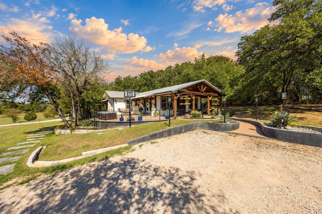 384 Fort Graham Road