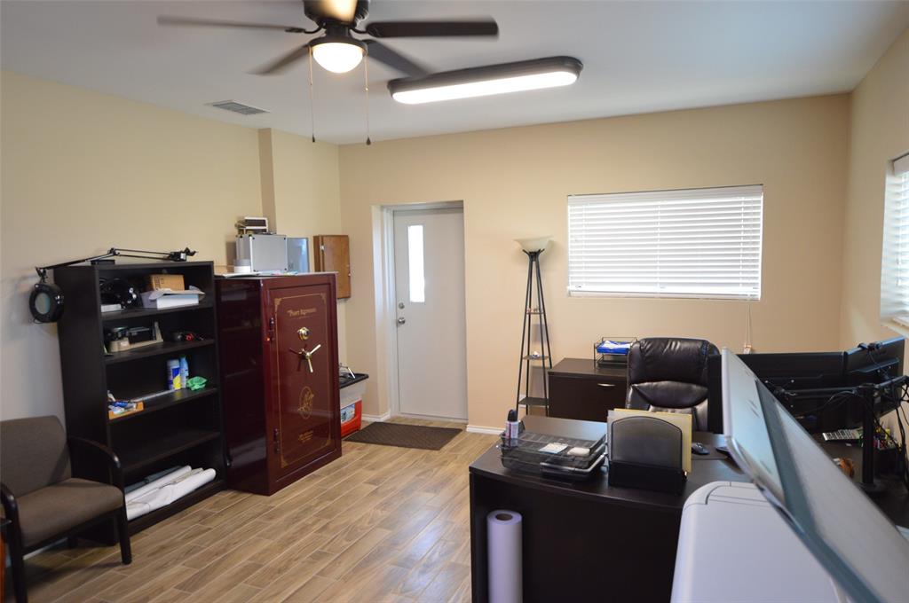 Kemp Bus Park - Commercial Sale