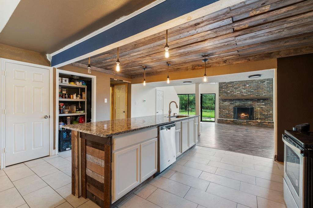 11413 Glenn Lane