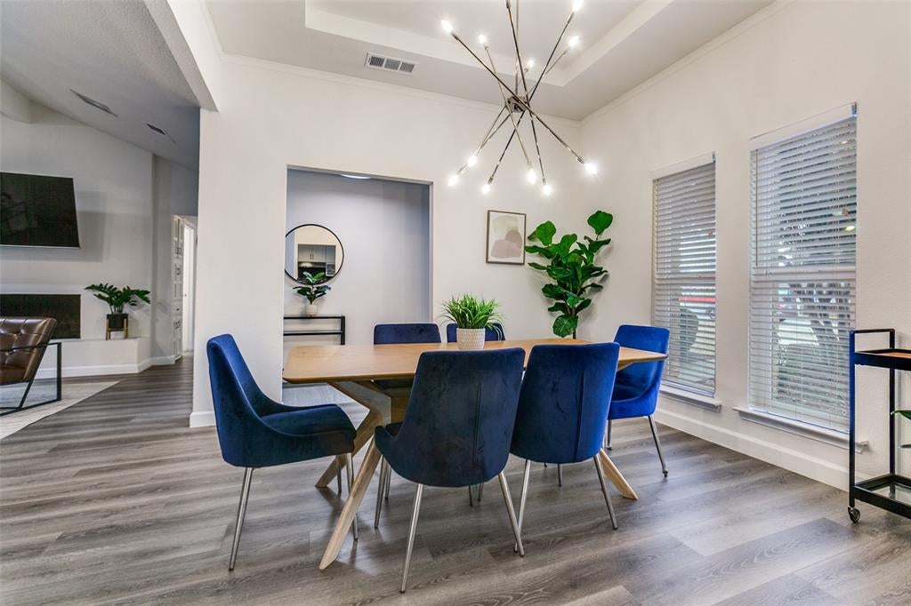 2901 Regal Road