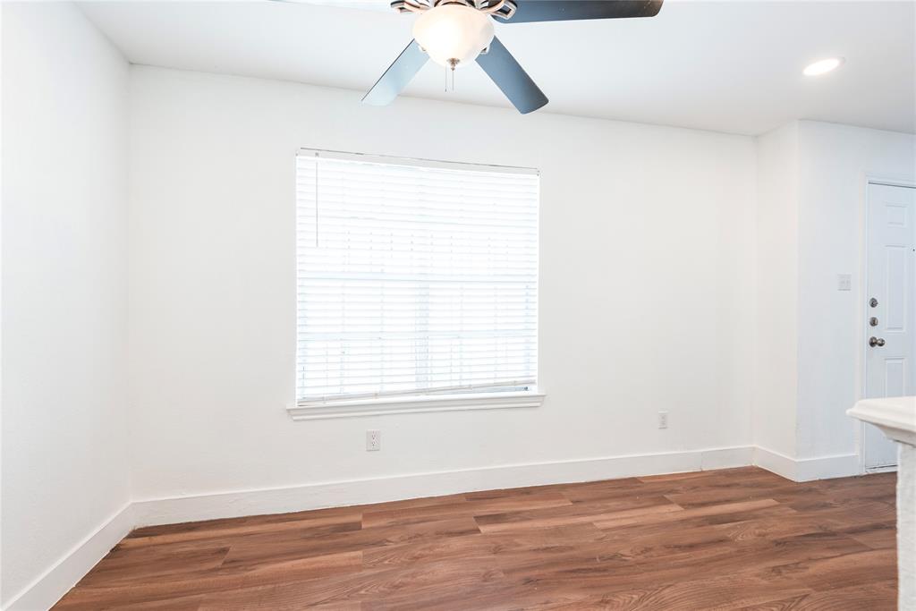 DICKSONS EASTE DALLAS - Residential Lease