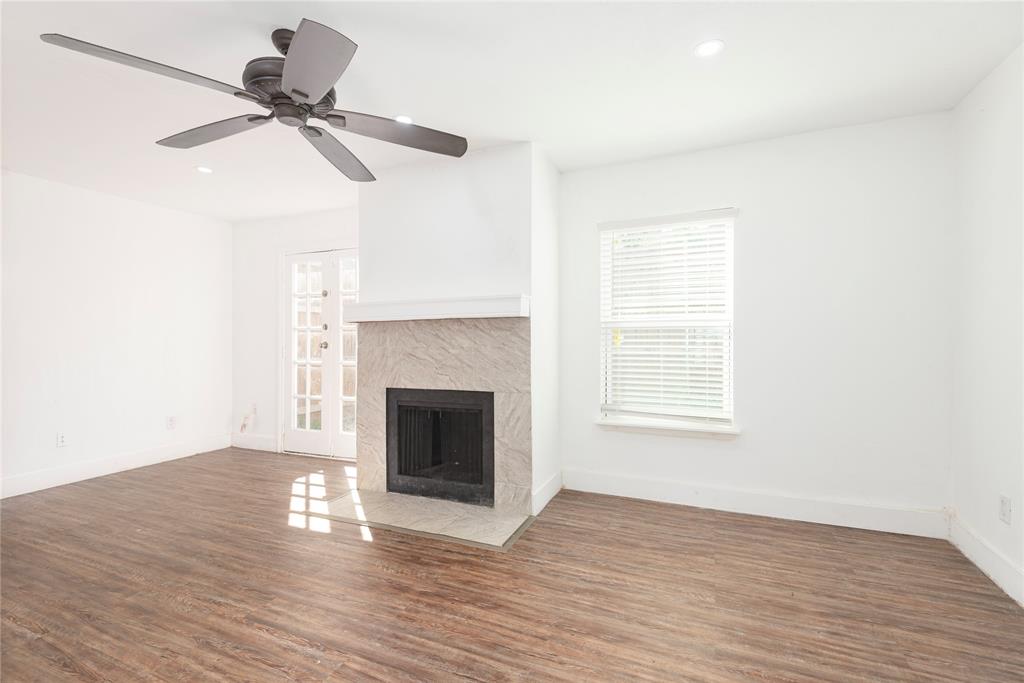 DICKSONS EASTE DALLAS - Residential Lease