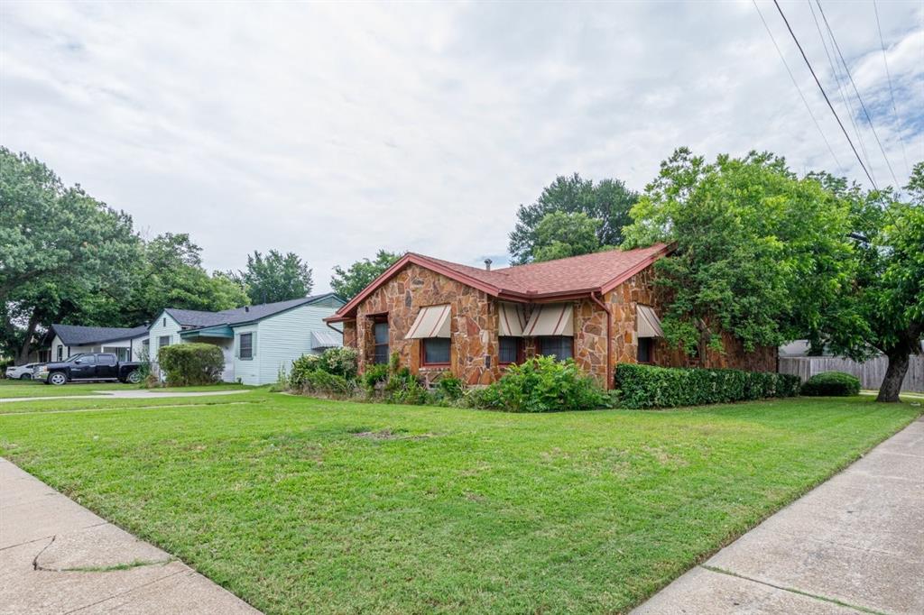 1328 Lakeside Drive