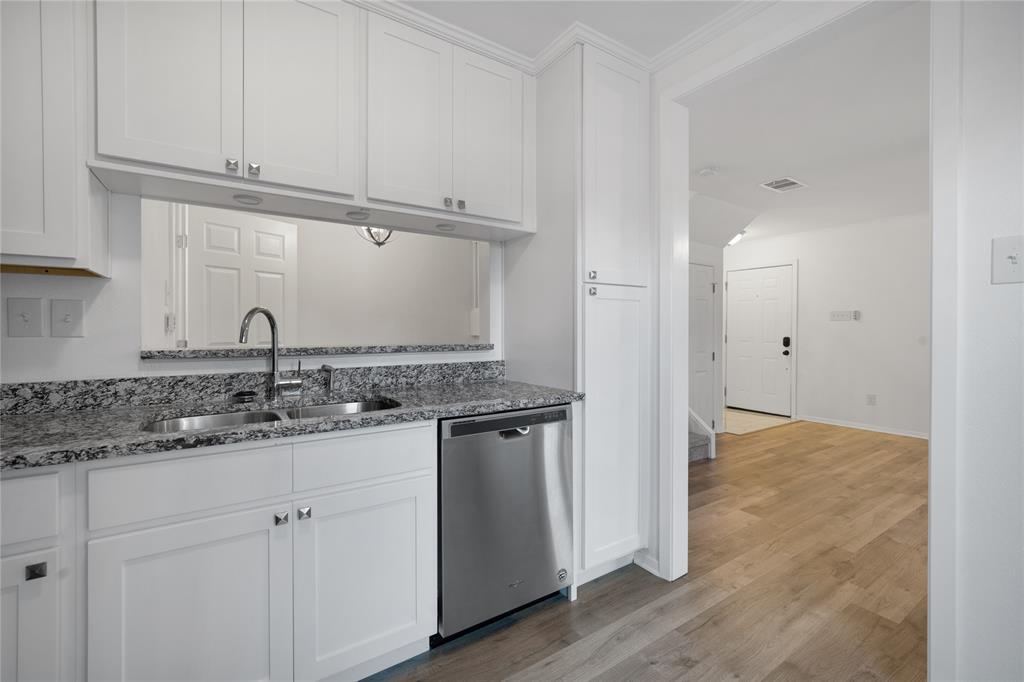 Preston Oaks Crossing Condos 01 & 02 - Residential Lease