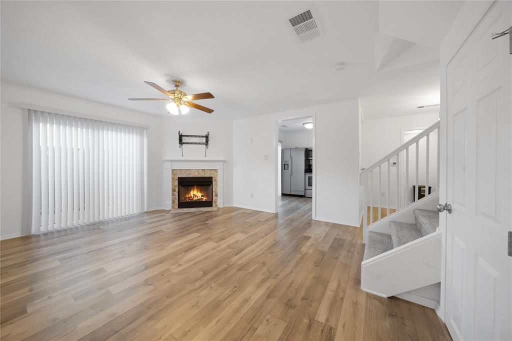 Preston Oaks Crossing Condos 01 & 02 - Residential Lease