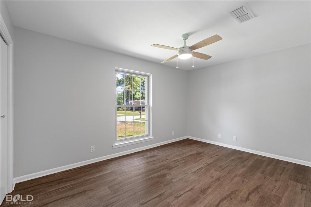 Shreveport, Louisiana 71108, United States, 4 Bedrooms Bedrooms, ,2 BathroomsBathrooms,Residential,Contingent,197375