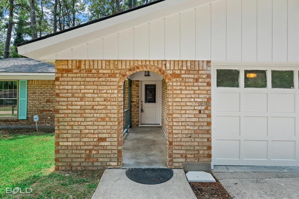 Shreveport, Louisiana 71108, United States, 4 Bedrooms Bedrooms, ,2 BathroomsBathrooms,Residential,Contingent,197375