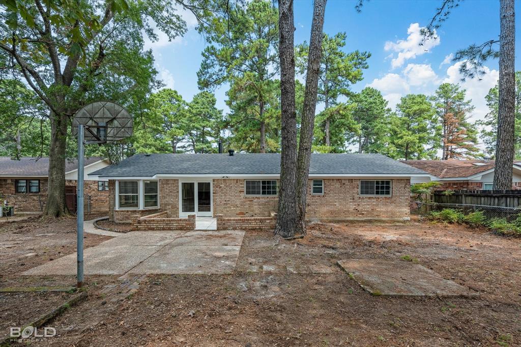 Shreveport, Louisiana 71108, United States, 4 Bedrooms Bedrooms, ,2 BathroomsBathrooms,Residential,Contingent,197375