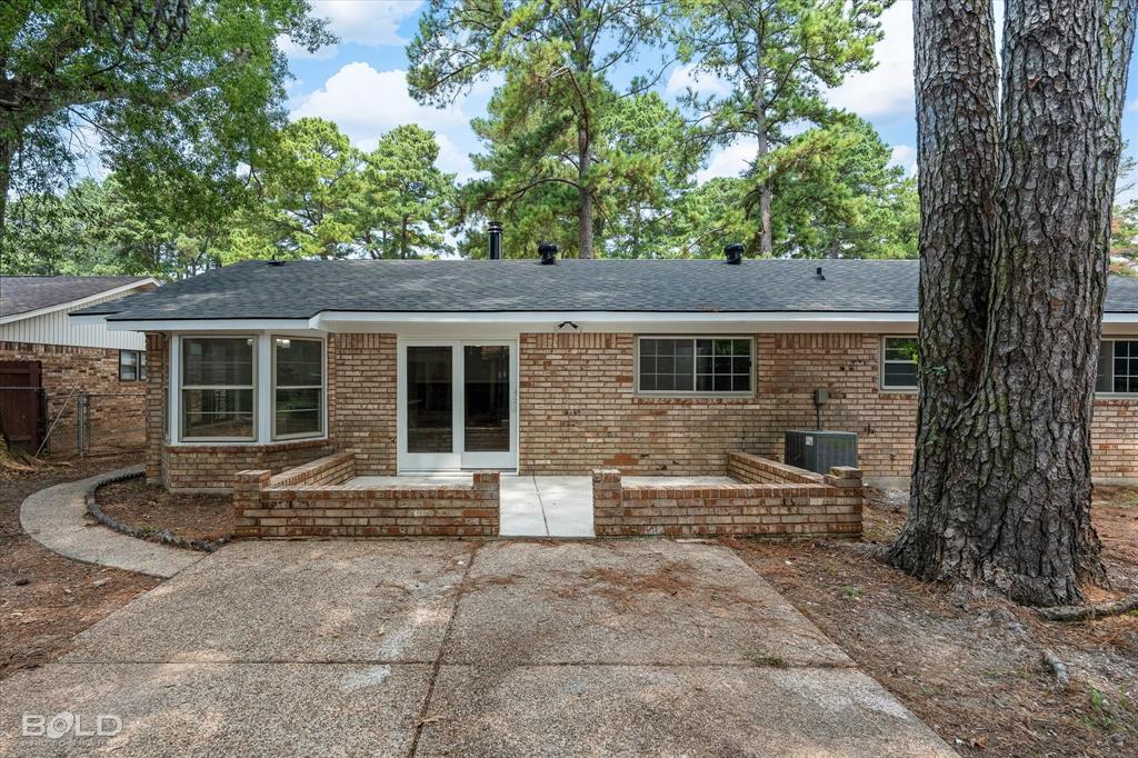 Shreveport, Louisiana 71108, United States, 4 Bedrooms Bedrooms, ,2 BathroomsBathrooms,Residential,Contingent,197375