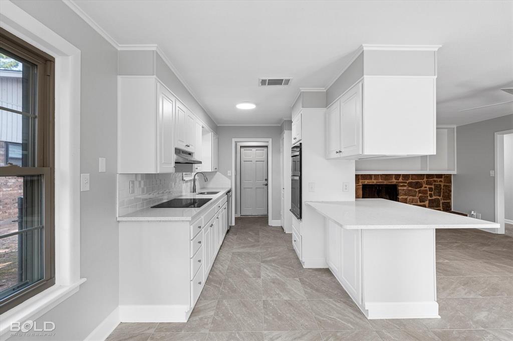 Shreveport, Louisiana 71108, United States, 4 Bedrooms Bedrooms, ,2 BathroomsBathrooms,Residential,Contingent,197375