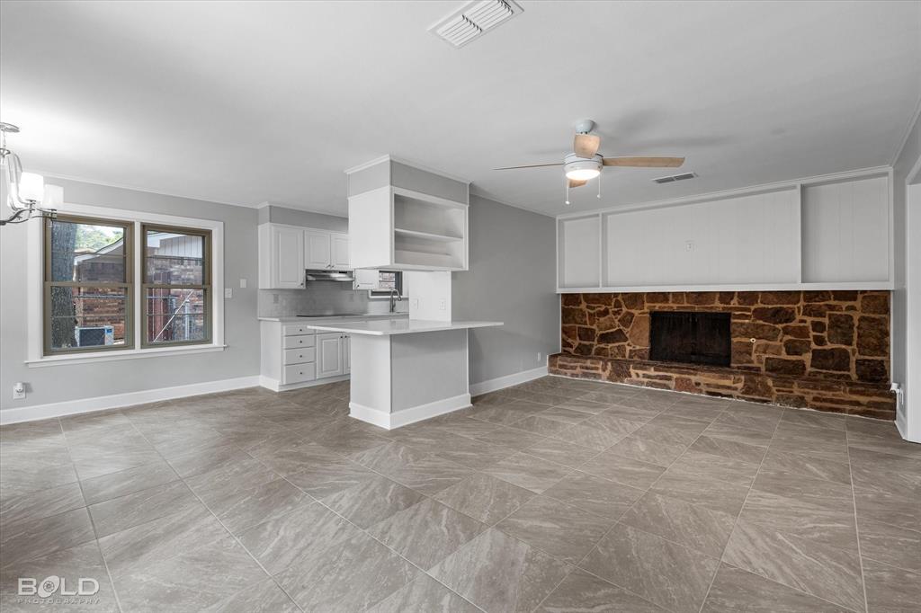 Shreveport, Louisiana 71108, United States, 4 Bedrooms Bedrooms, ,2 BathroomsBathrooms,Residential,Contingent,197375