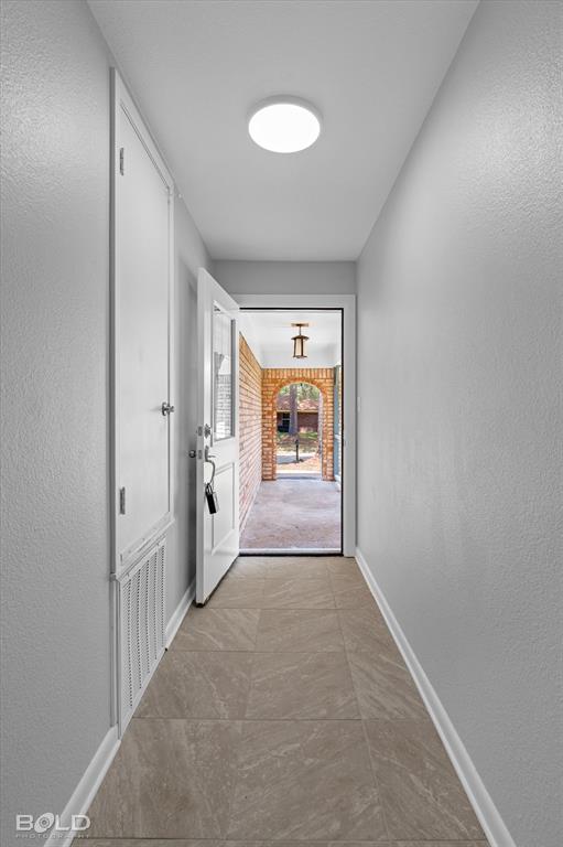 Shreveport, Louisiana 71108, United States, 4 Bedrooms Bedrooms, ,2 BathroomsBathrooms,Residential,Contingent,197375