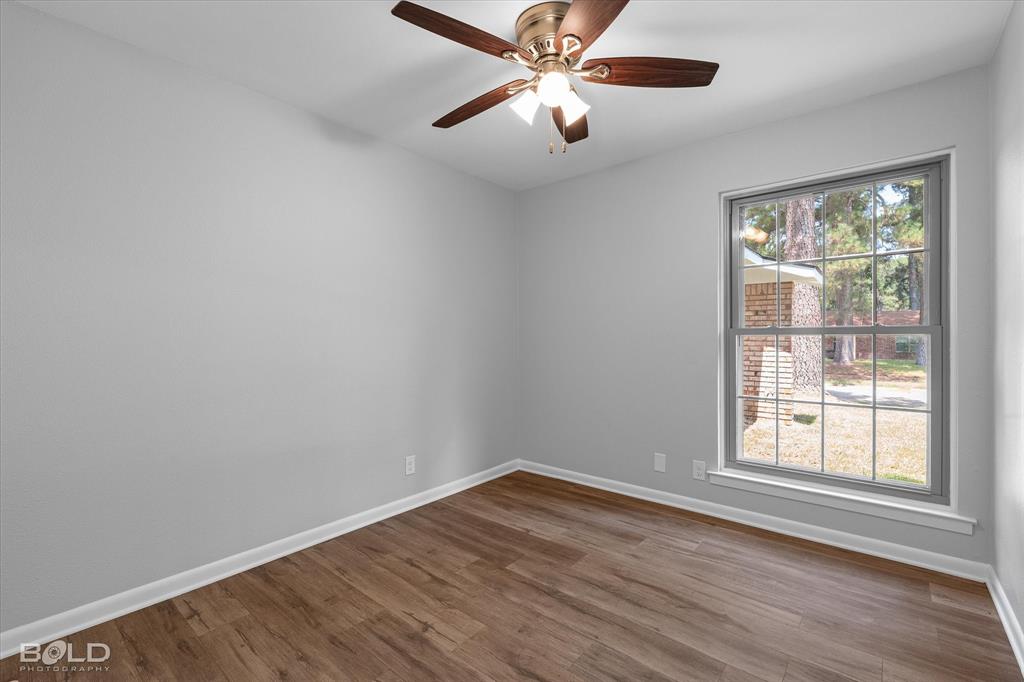 Shreveport, Louisiana 71108, United States, 4 Bedrooms Bedrooms, ,2 BathroomsBathrooms,Residential,Contingent,197375