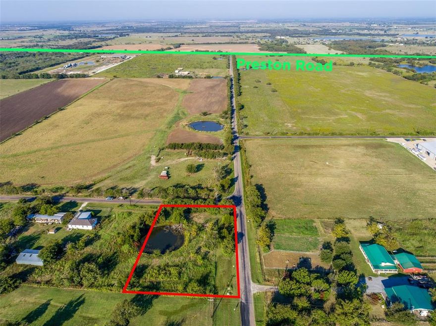 Rare opportunity to own this 1.31 acre corner lot in the heart of Gunter!  NO HOA!  Perfect place to build your dream home.  Endless possibilities for parking equipment or business.  Desirable location close to Preston Road.