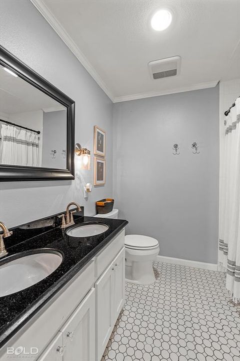 Tiny photo for 351 Fontaine Street, Shreveport, LA 71105 (MLS # 21195051)