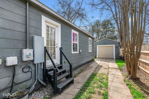 Tiny photo for 351 Fontaine Street, Shreveport, LA 71105 (MLS # 21195051)