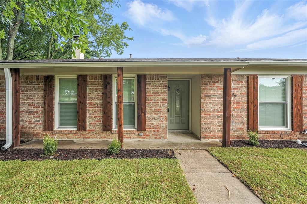1409 Blanco Lane