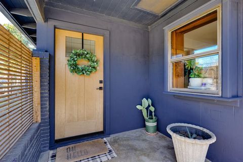 8942 Eustis Avenue Dallas TX 75218