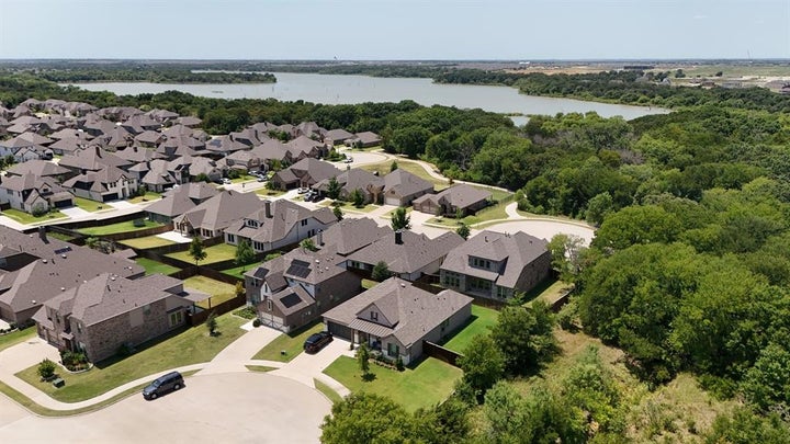 Photo 1 of 38 — 205 Northern Star Court, Little Elm, TX 75068