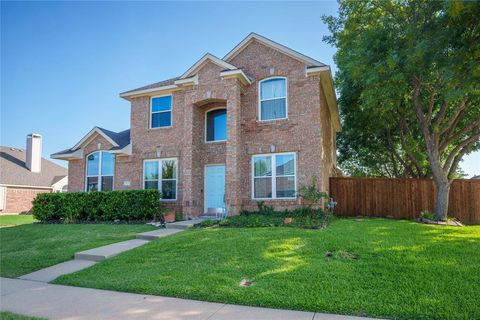 Photo of 1532 Niagara Boulevard, Lewisville, TX 75077 (MLS # 21314599)