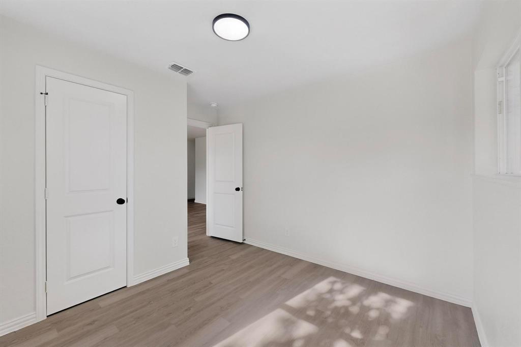 Oak Tree - Residential