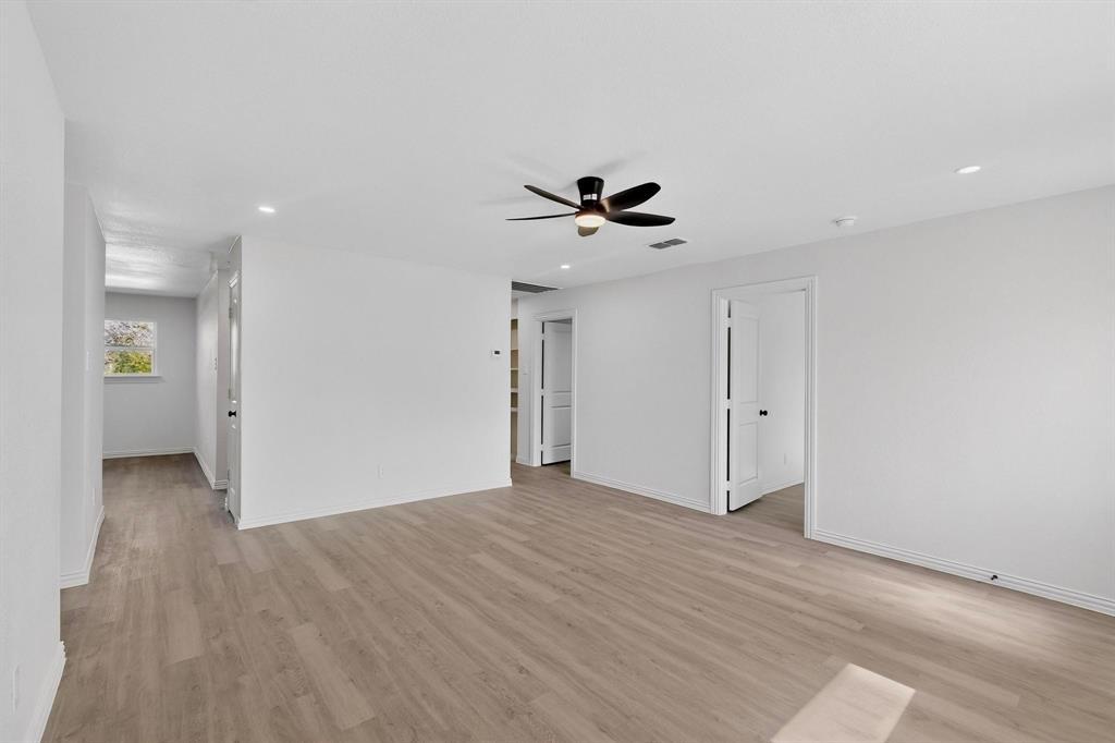 Oak Tree - Residential