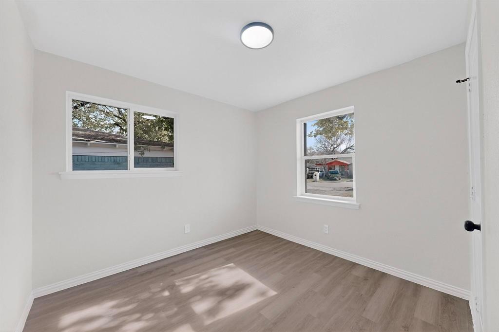 Oak Tree - Residential